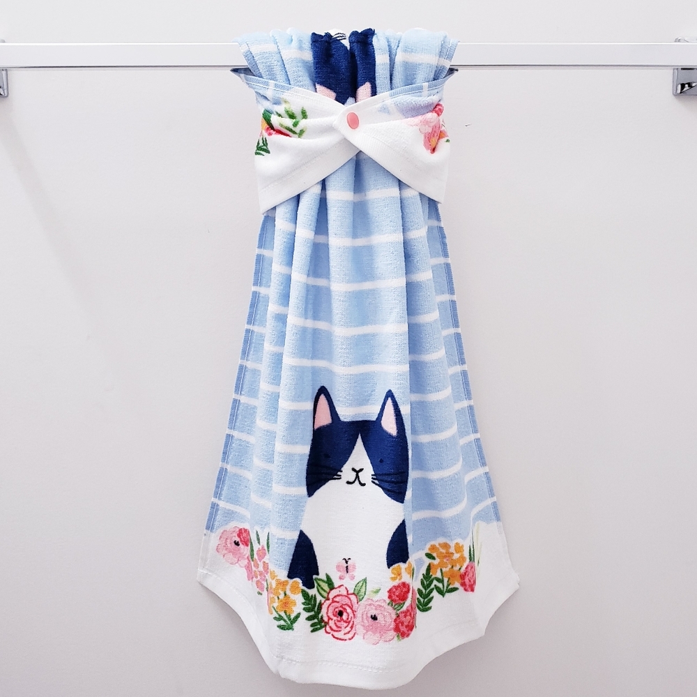💙New! #9045-A🌞LAST 1️⃣CAT With Flowers Hang'N'Snap Towel 🤍Plastic Snap